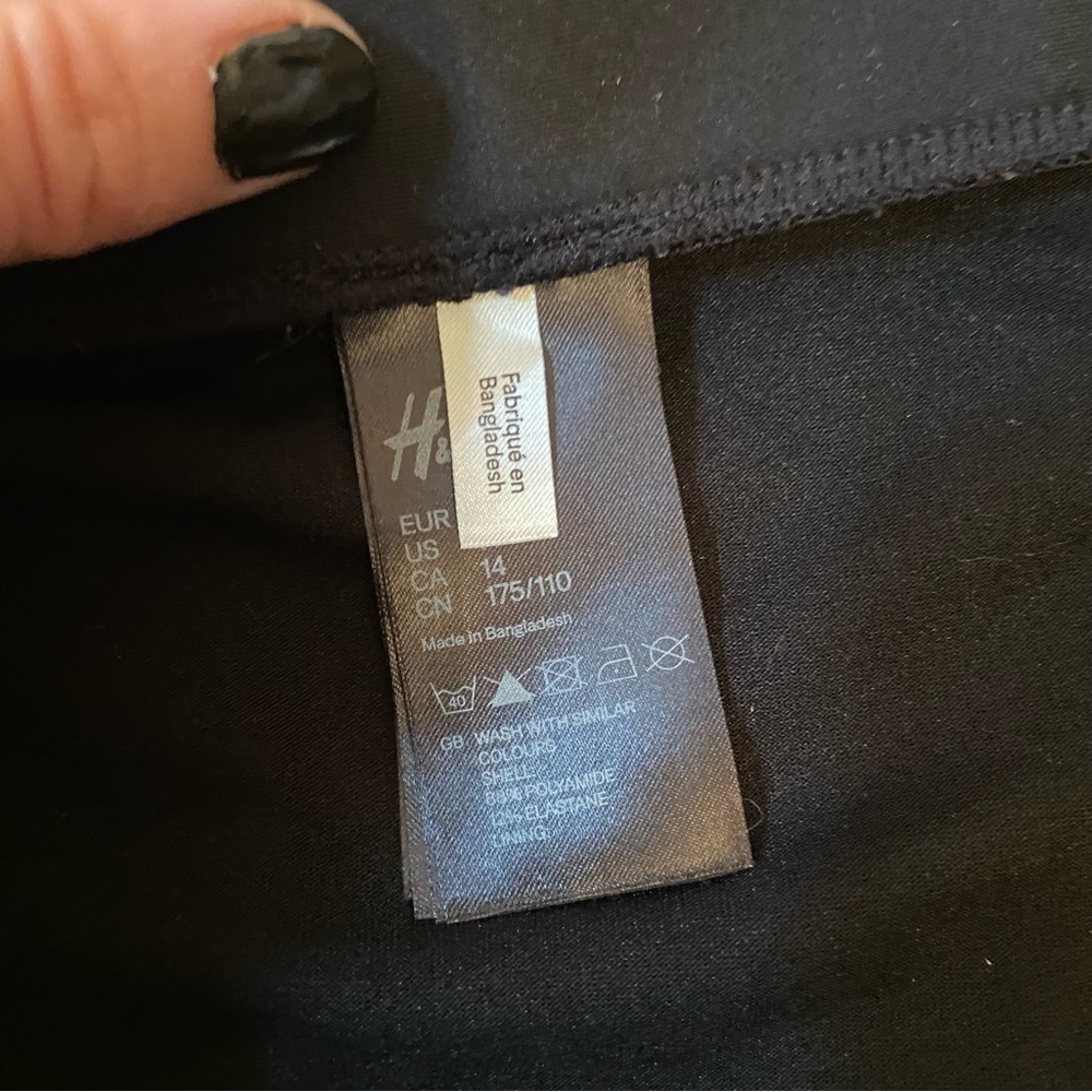 💥5/$25 H&M women’s black  bikini bottoms in‎ size 14 - Picture 6 of 7